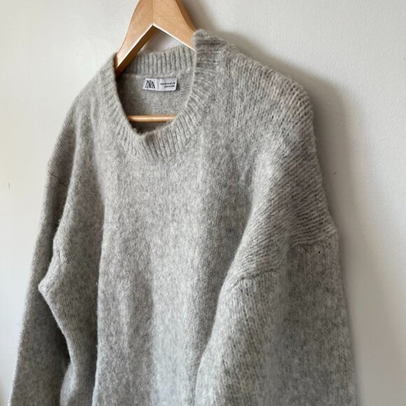 Zara Grey Soft Knit Crew Neck Sweater  Grey Sz Medium - Picture 4 of 9
